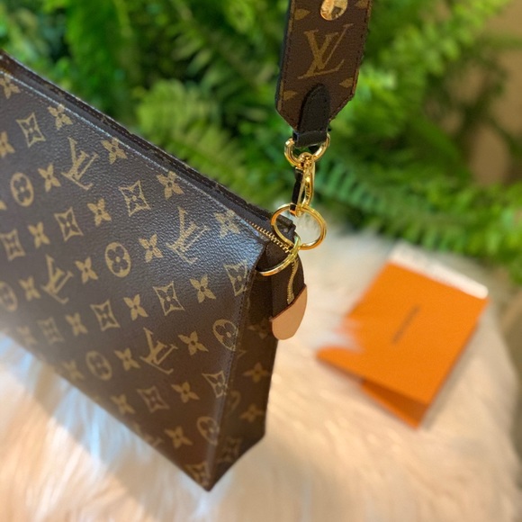 Check out my avail listing in my closet - Picture 10 of 13